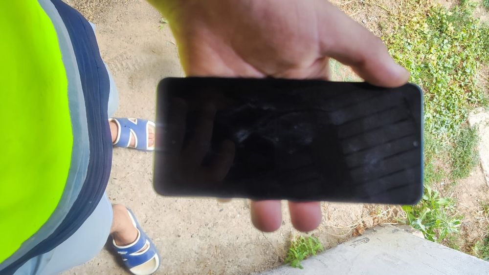 Продам телефон Realme note 50