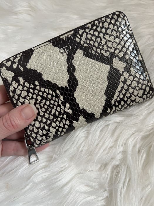 Портфейл parfois