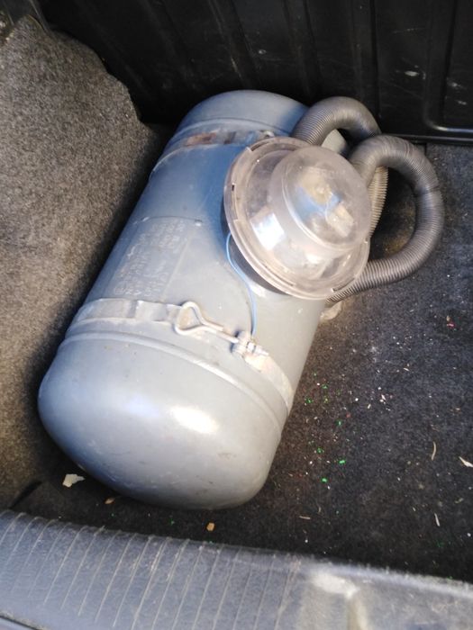 Фолксваген VOLKSWAGEN ПОЛО 99 г. 1.4 60 коня климатик 5 врати.