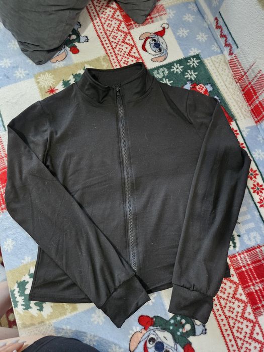 Продам женские вещи за 5000