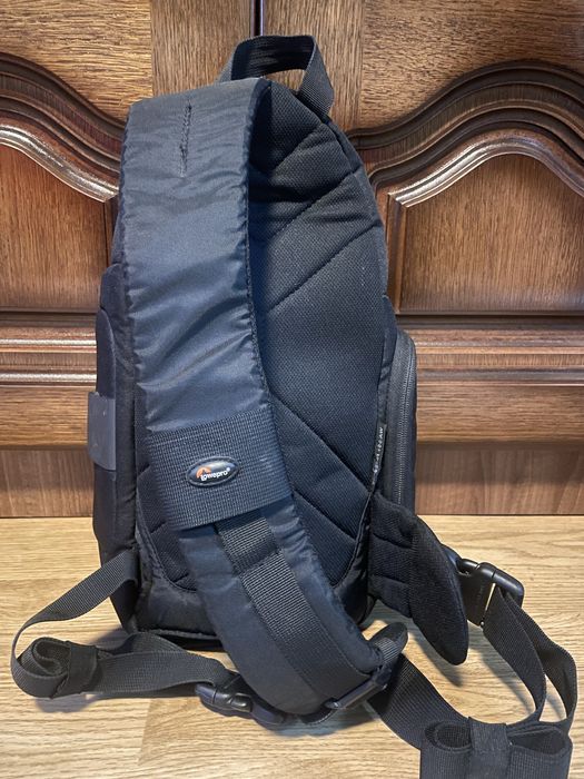 Lowerpro slingshot 100aw