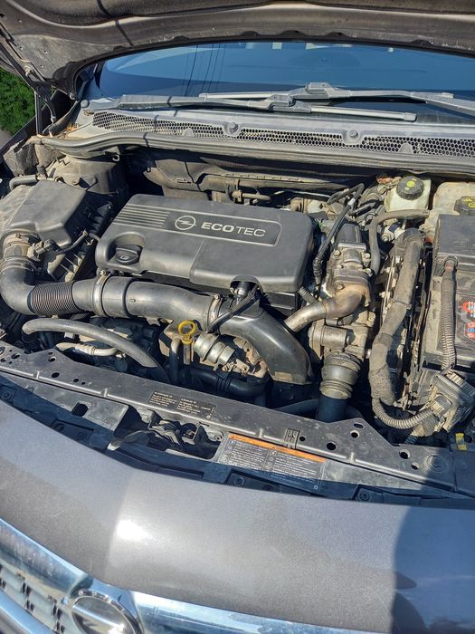 Vand OPEL ASTRA J 2010