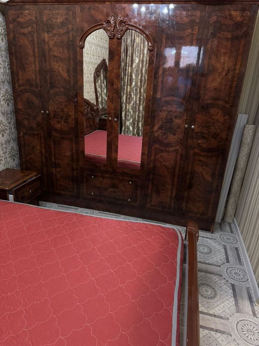 Спальный гарнитур