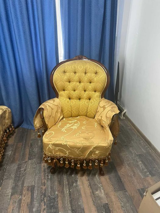 Set Vintage Deosebit: Canapea și 2 Fotolii în Stil Clasici/Baroc