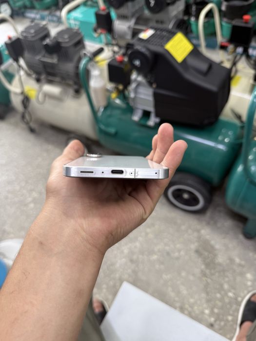 A56 Samsung 8/256 ideal