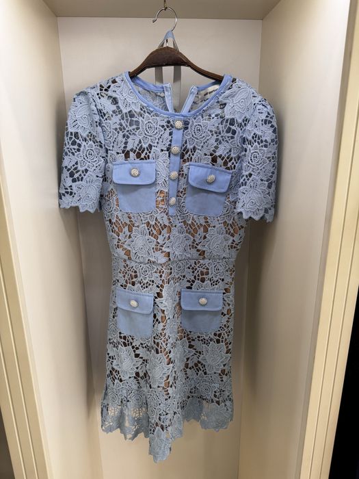 Рокля Self-Portrait    Чанта Chanel