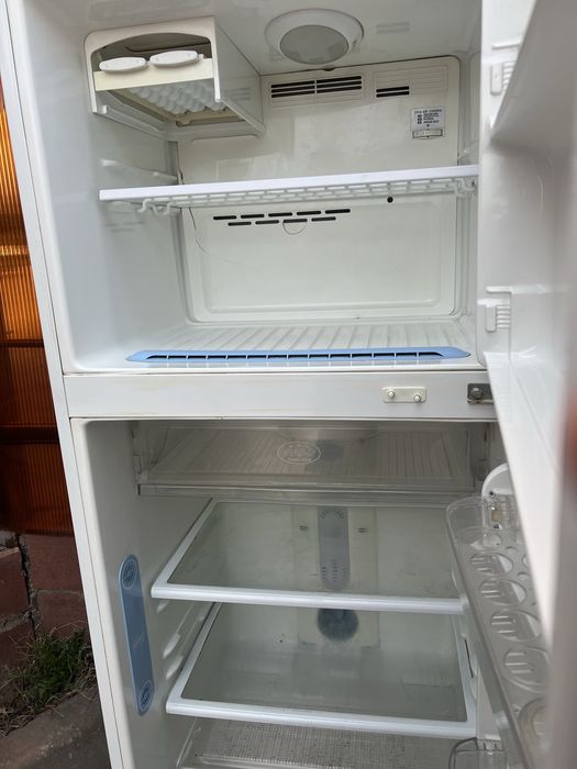 Холодильник  морозилник