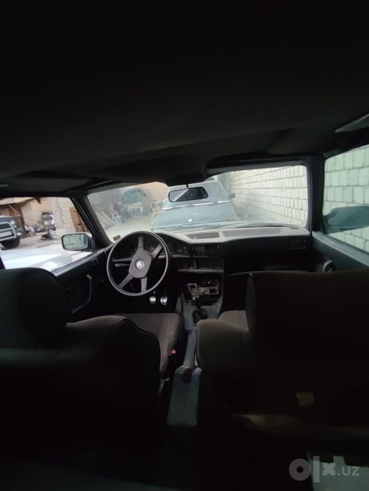 Bmw 524 sotiladi sròchni