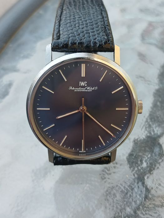 De vânzare ceas unisex " IWC Schauffhausen" cal 403. Doar predare personală.