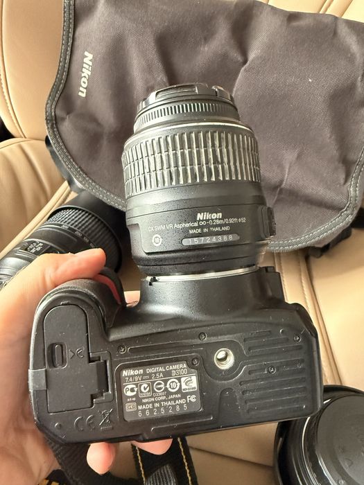 Nikon D3100 китов обектов + 50mm + 55-300mm
