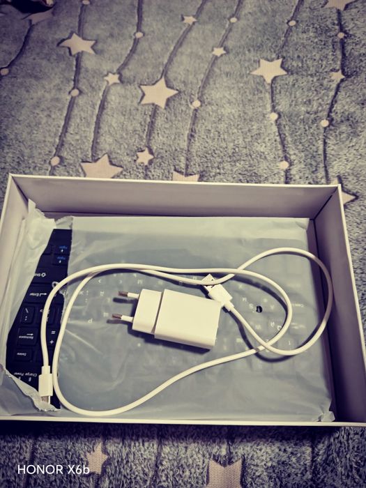 Продаю, планшет купили но не пользовались