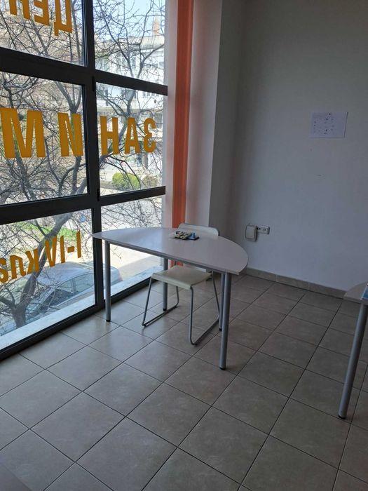 Дава се под наем Офис в Казанлък - 90 кв.м за 348.84 € - Снимка #4