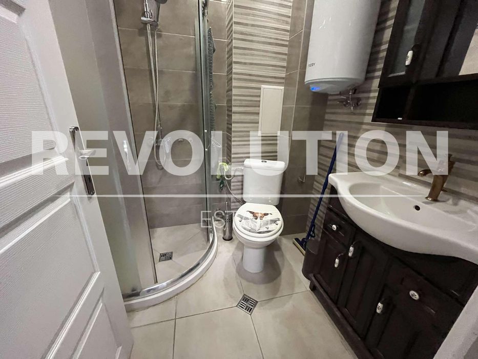 Дава се под наем Тристаен апартамент в Варна, Възраждане 1 - 97 кв.м за 550 € - Снимка #5