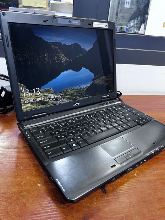 Ноутбук офисный Acer