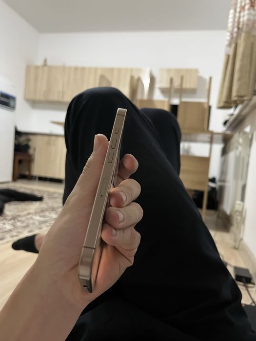 Продам iPhone 16 PRO