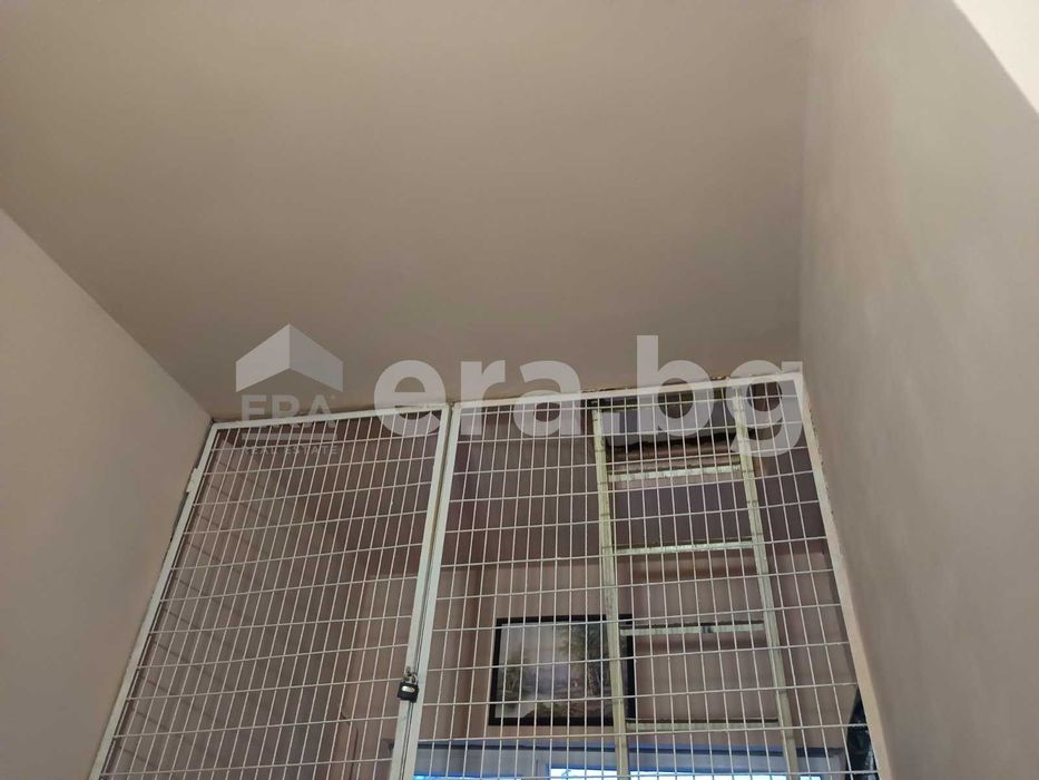 Тристаен, среден апартамент в кв. Кайсиева градина