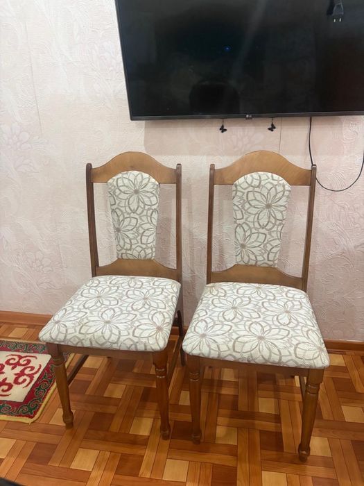 Продам стол и стулья