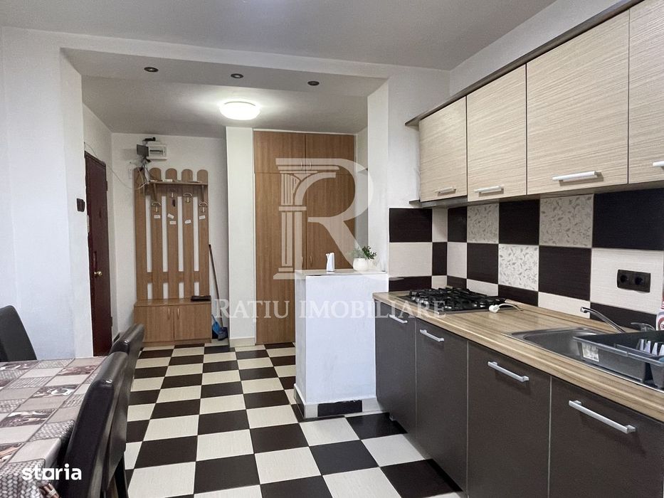 Apartament cu 3 camere | Echipe de muncitori | Rogerius | Oradea