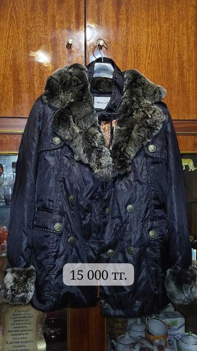 Продам верхнюю (зимнюю) одежду.