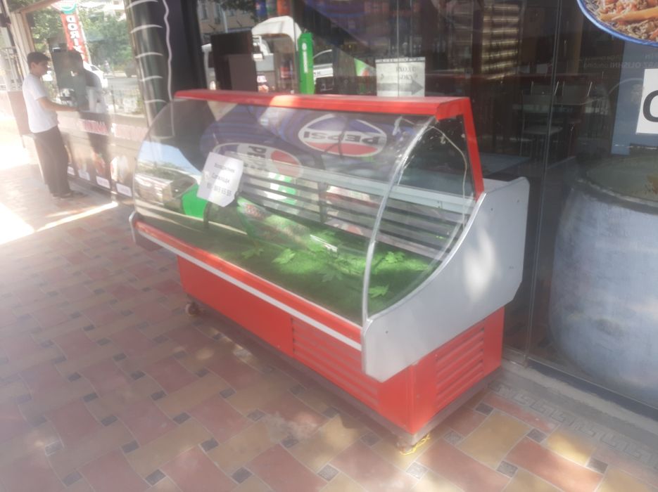 Холодильник витрина