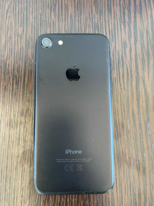 iPhone 7 32Gb продам