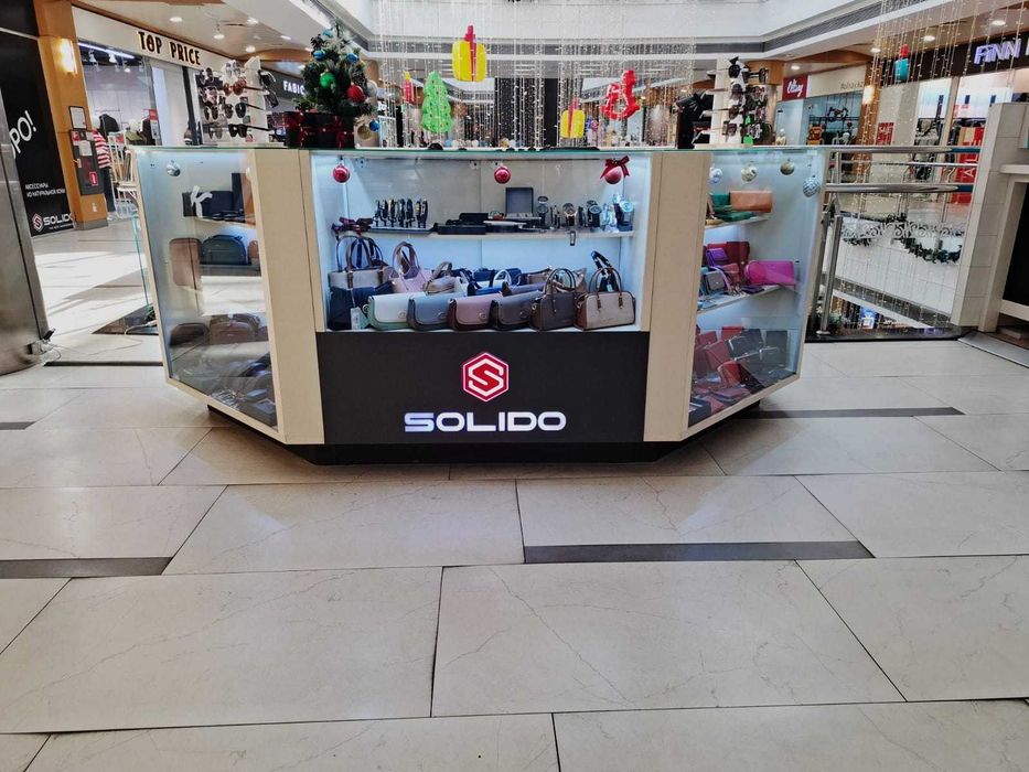 Продаю островок в ТРЦ Спутник