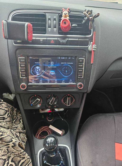 Фолксваген-Поло 2012г.