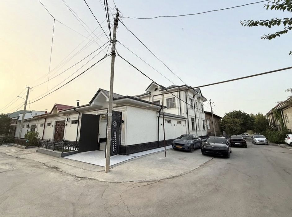 Ohunboboyev mahalla 2.6 sotix Uglavoy 6 xona 310 kv Yangi uy