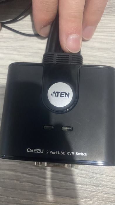 KVM Switch Aten CS22U