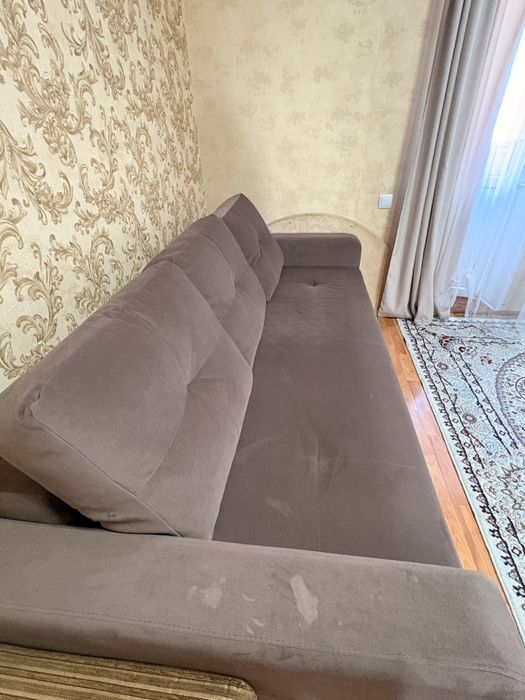 Продам диван коричневый, почти новый