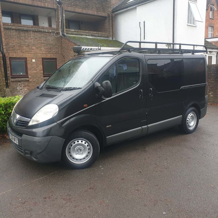 Opel vivaro 2.5 2008 на части
