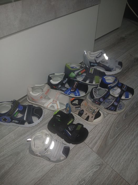 Продажа школьной формы, одежды и обуви