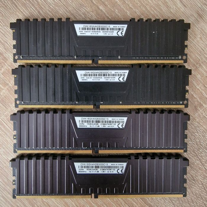 Memorie RAM Corsair Vengeance LPX Black 32 GB DDR4 3000MHz CL15 kit