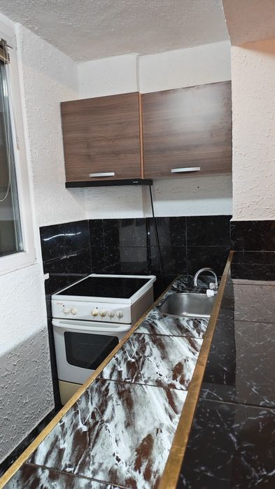 Дава се под наем Тристаен апартамент в Пловдив, Кючук Париж - 72 кв.м за 500 € - Снимка #2