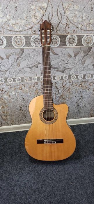 Gitara indonezia orginal