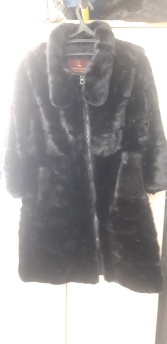 Продам три женские шубы