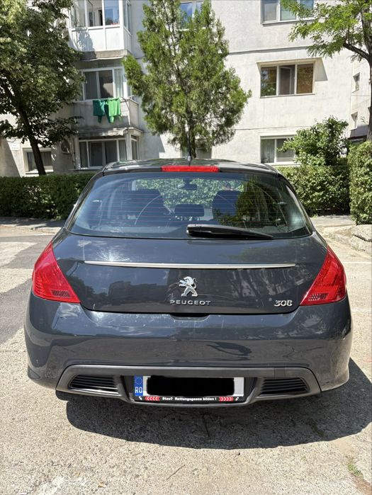 Peugeot 308 1.6 Benzină Automat