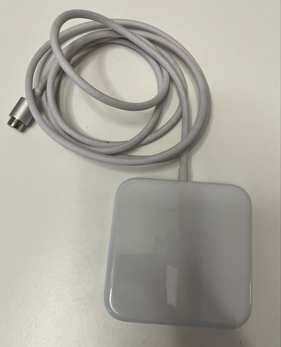 Alimentator Apple Imac 143W, original cu factura.