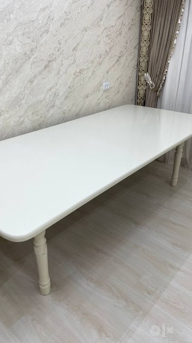 Продается Б/у стол и стулья