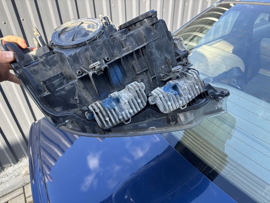Far faruri stanga dreapta xenon complete Bmw 320d 330d F30 F31