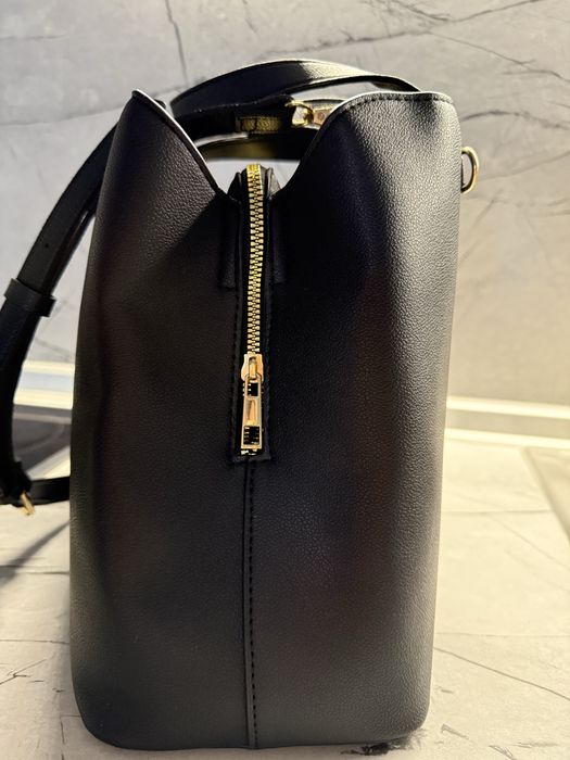 Дамска черна чанта