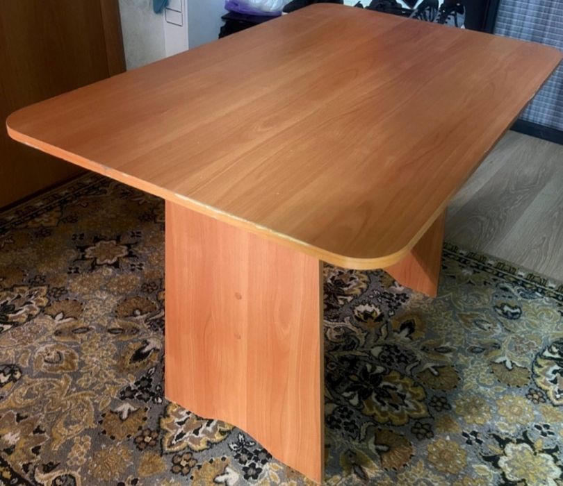 Стол кухонный продам