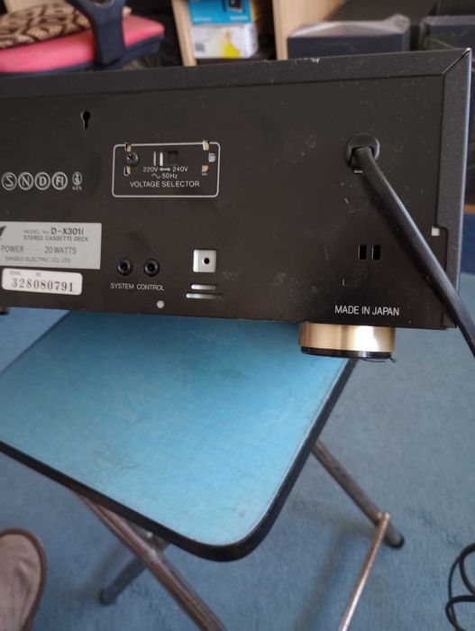 Casetofon Sansui D x 301 I