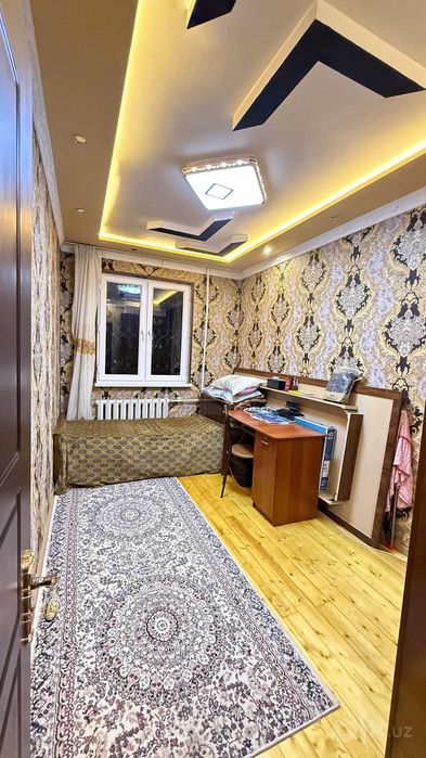 продаю 3х комнатную в сердце города, рядом с парком Гофур Гулямов (157