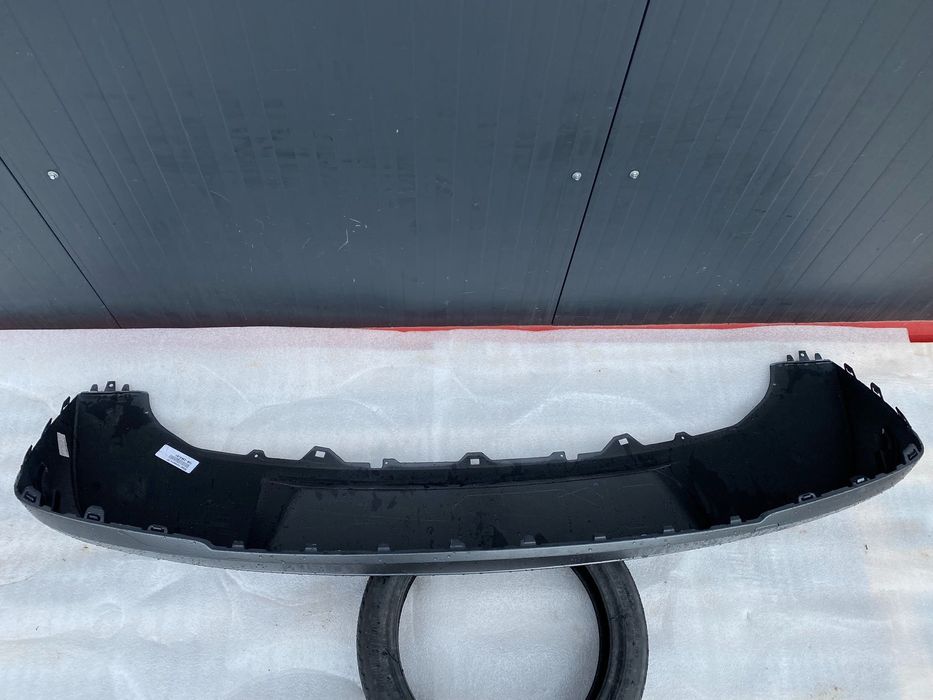 Spoiler bara spate Skoda Enyaq stare foarte buna original