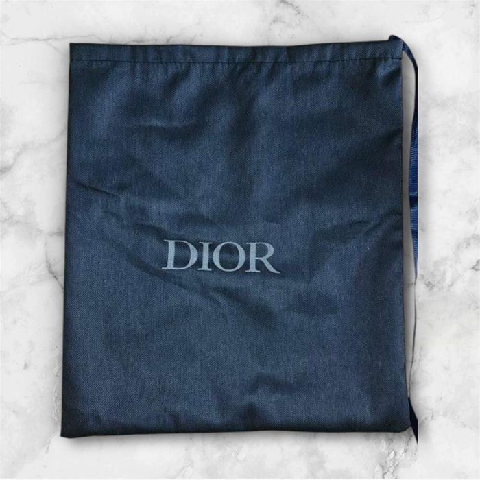 Dior b22 negri nefolositi