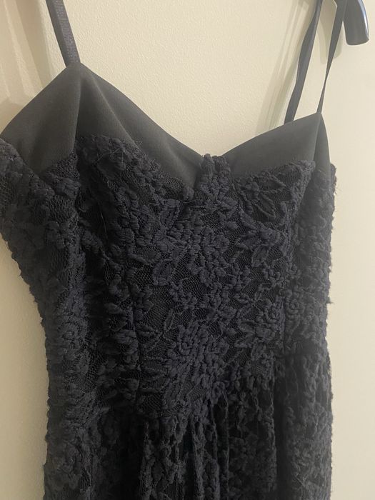 Черна разкроена рокла