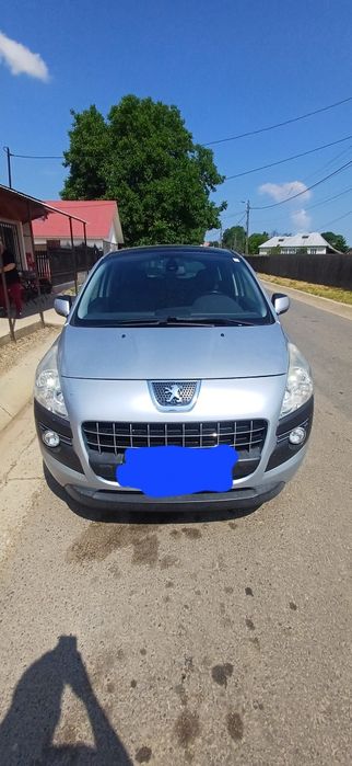 Vând peugeot 3008