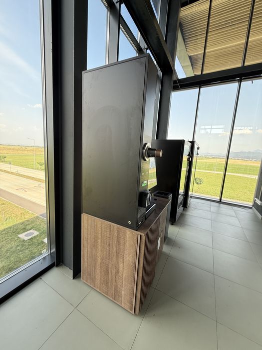 Vand sau schimb Coffee station / Aparat cafea self service marca Latte Romania