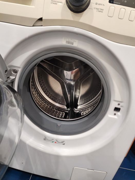 Продам стиральную машинку samsung